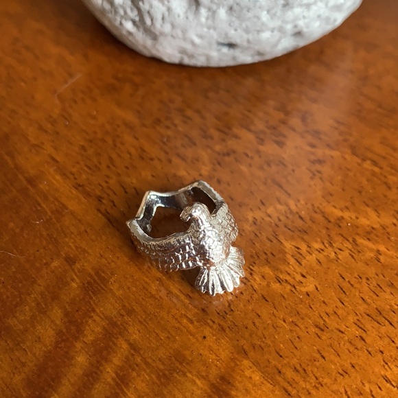 Silver bird knuckle ring ✨ - Picture 2 of 3
